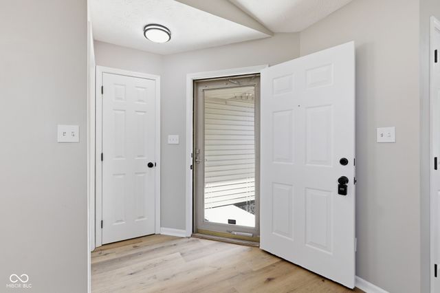 5020 Eagles Watch Drive, Indianapolis, IN 46254