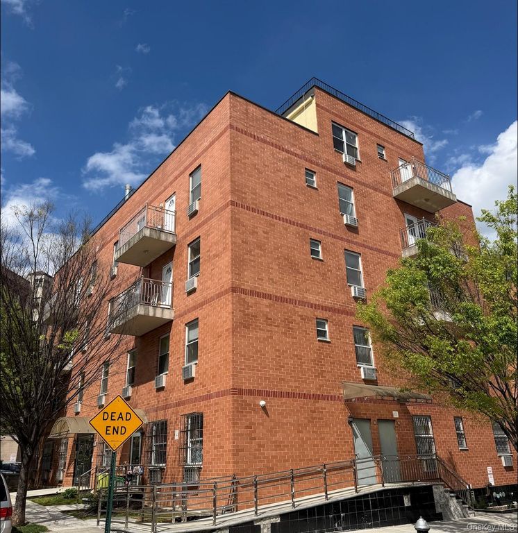 7177 159th Street 3D, Fresh Meadows, NY 11365