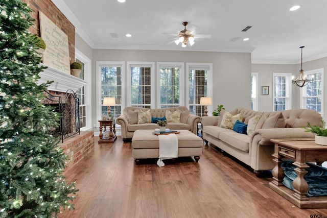 1624 Meadowlark Lane, Hideaway, TX 75771