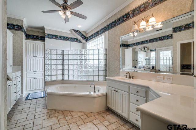 1624 Meadowlark Lane, Hideaway, TX 75771