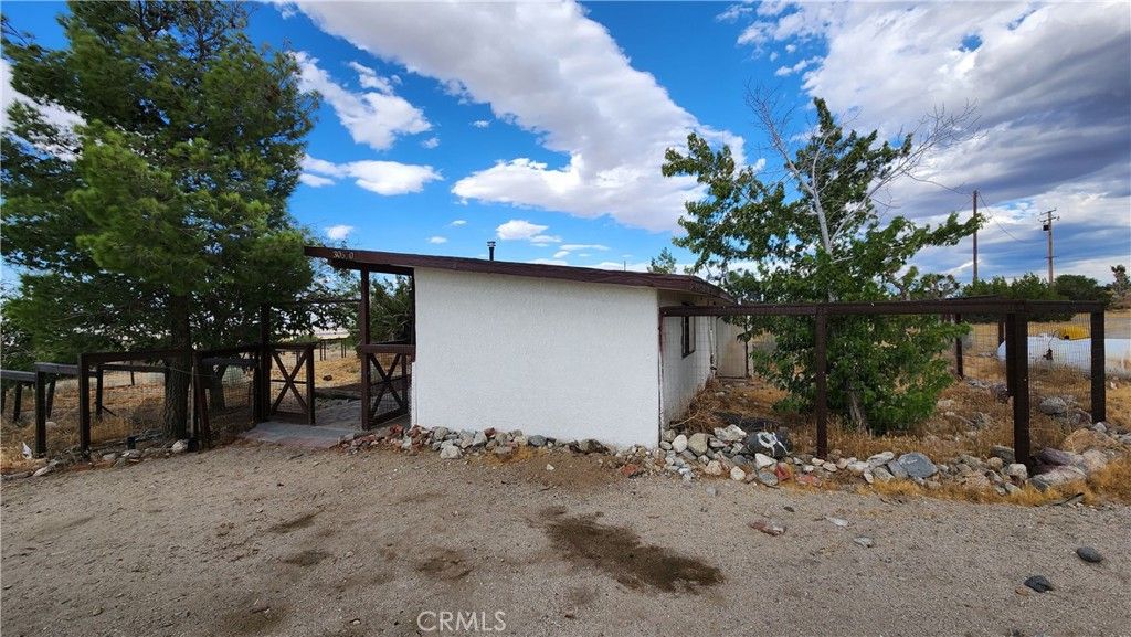 30650 233rd E, Llano, CA 93544