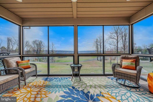 3056 HAMPSHIRE GRADE RD, Hedgesville, WV 25427