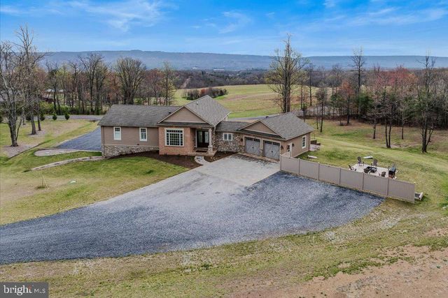 3056 HAMPSHIRE GRADE RD, Hedgesville, WV 25427