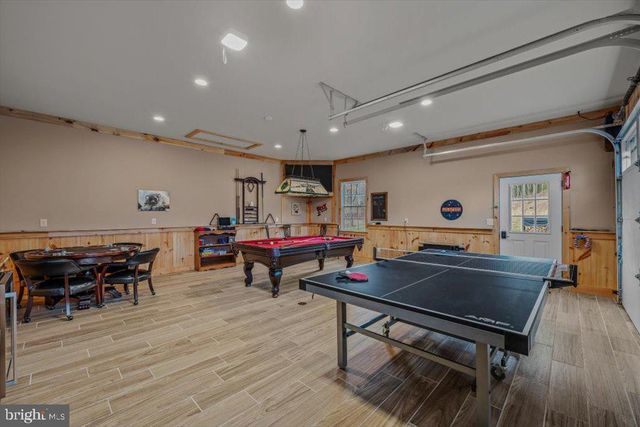 3056 HAMPSHIRE GRADE RD, Hedgesville, WV 25427