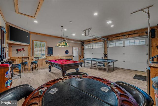 3056 HAMPSHIRE GRADE RD, Hedgesville, WV 25427