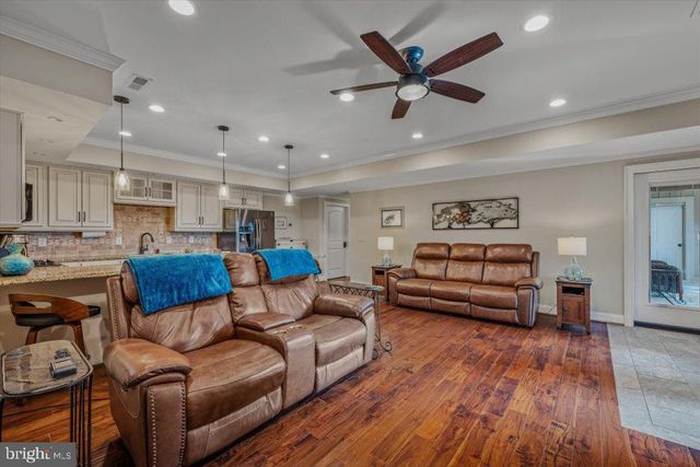 3056 HAMPSHIRE GRADE RD, Hedgesville, WV 25427