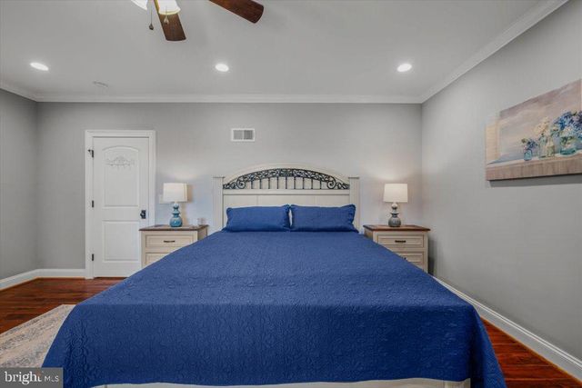 3056 HAMPSHIRE GRADE RD, Hedgesville, WV 25427