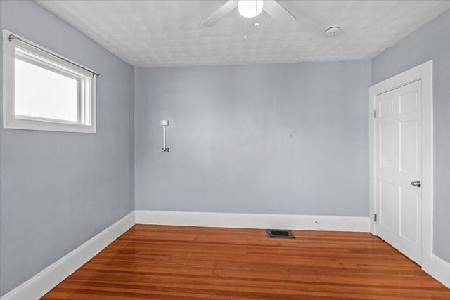 25-27 Kenwood Rd 1, Everett, MA 02149