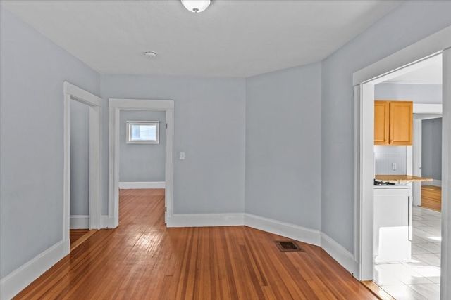 25-27 Kenwood Rd 1, Everett, MA 02149