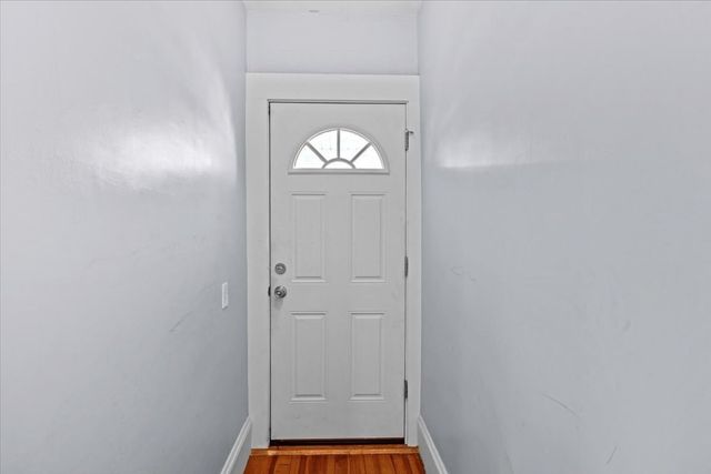 25-27 Kenwood Rd 1, Everett, MA 02149
