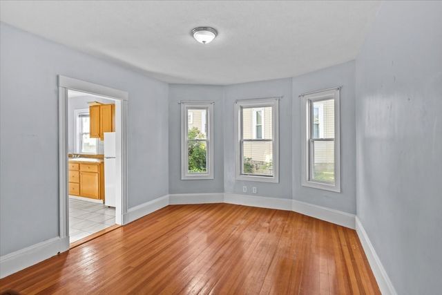 25-27 Kenwood Rd 1, Everett, MA 02149