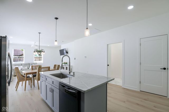 3217 W 48th Street, Indianapolis, IN 46228