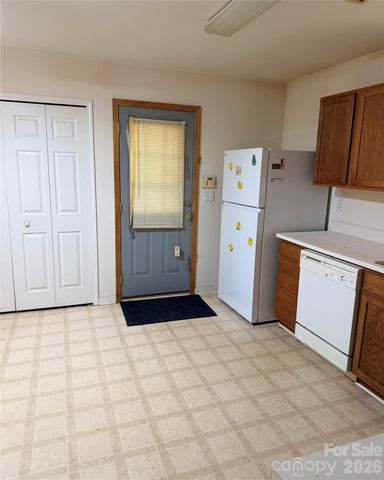 3834 Brookchase Lane, Charlotte, NC 28205