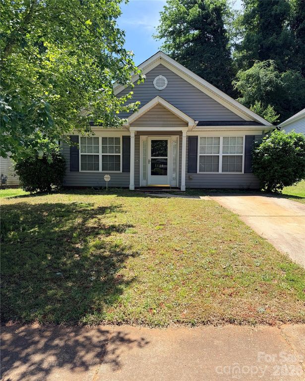 3834 Brookchase Lane, Charlotte, NC 28205