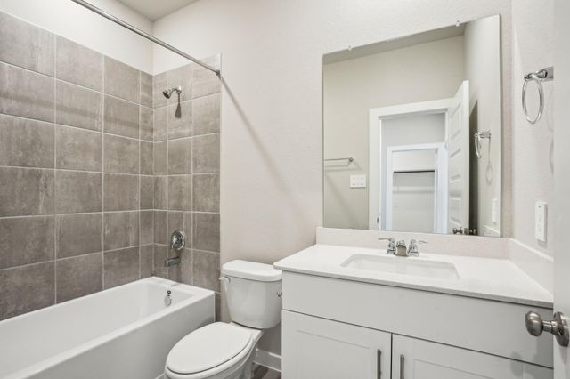 3119 Quiet Sunset Drive, Houston, TX 77080