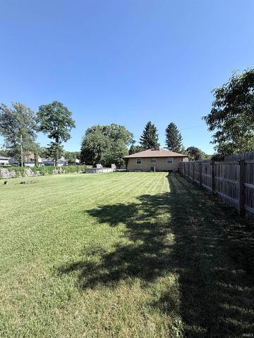 2104 S Dorothy Street, South Bend, IN 46613