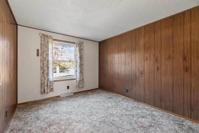 4555 LYNN HILL ROAD, Nekoosa, WI 54457