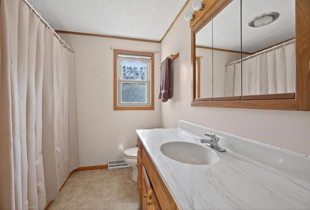 4555 LYNN HILL ROAD, Nekoosa, WI 54457