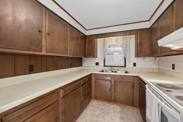 4555 LYNN HILL ROAD, Nekoosa, WI 54457