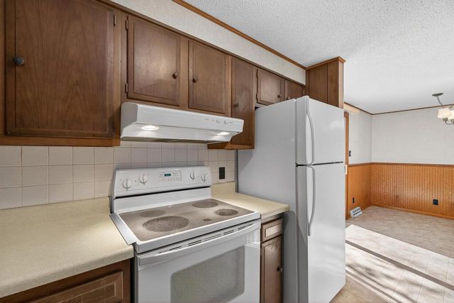 4555 LYNN HILL ROAD, Nekoosa, WI 54457