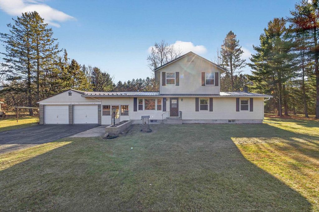 4555 LYNN HILL ROAD, Nekoosa, WI 54457