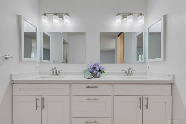 2041 MANZANA Way, San Diego, CA 92139