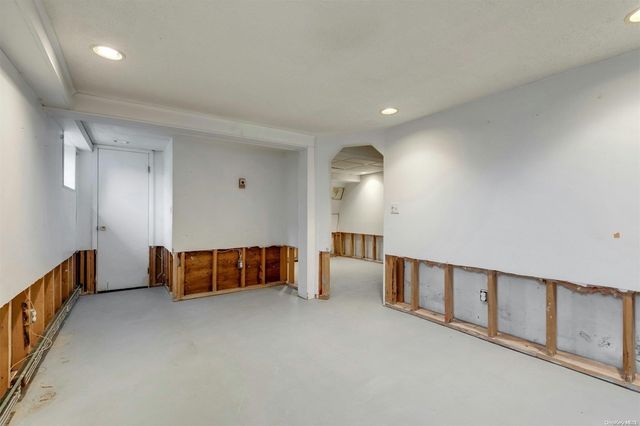 154 Sherry Street, East Islip, NY 11730