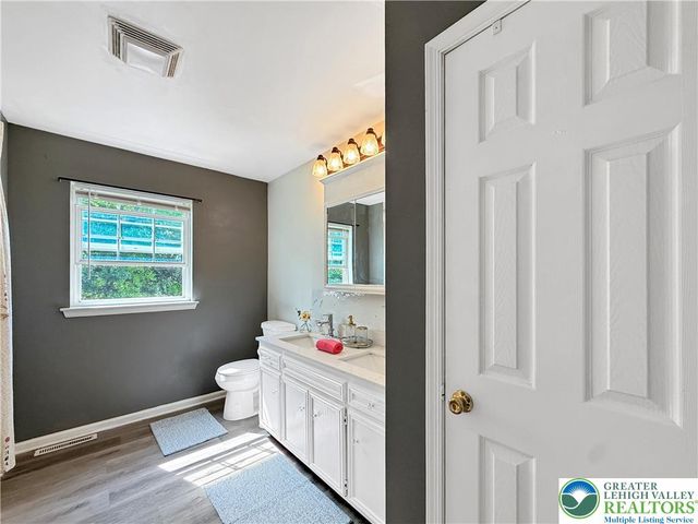 1924 Vintage Drive, Bethlehem Twp, PA 18045