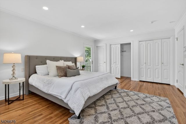 36 Thackeray Dr, Millburn Twp., NJ 07078