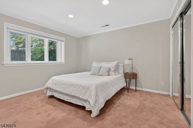 36 Thackeray Dr, Millburn Twp., NJ 07078