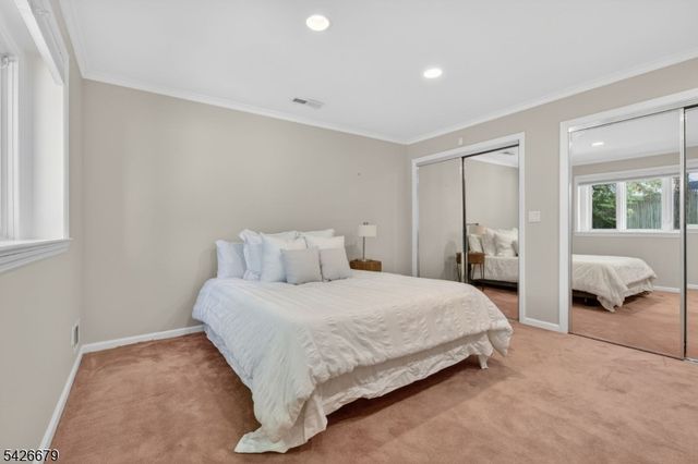 36 Thackeray Dr, Millburn Twp., NJ 07078
