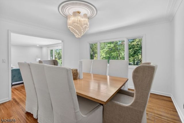 36 Thackeray Dr, Millburn Twp., NJ 07078
