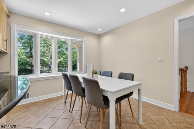 36 Thackeray Dr, Millburn Twp., NJ 07078