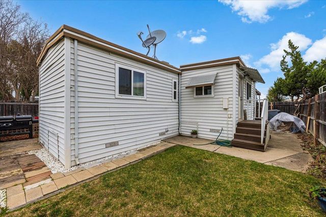 418 Colin Kelly Dr, Roseville, CA 95747