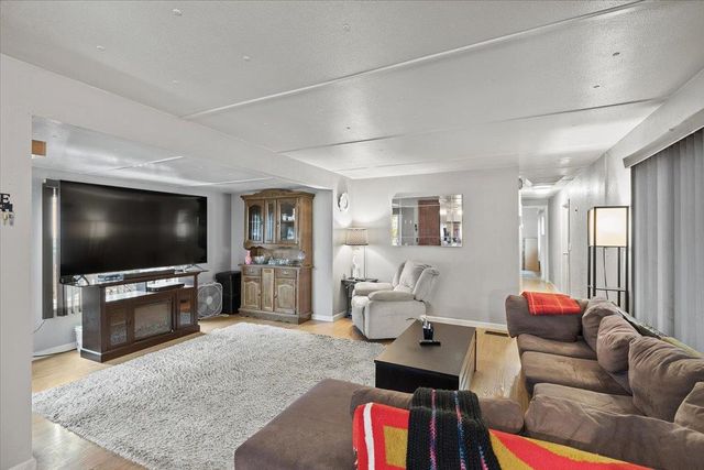 418 Colin Kelly Dr, Roseville, CA 95747