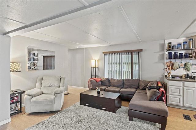 418 Colin Kelly Dr, Roseville, CA 95747