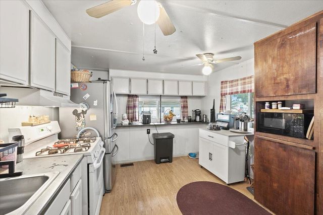 418 Colin Kelly Dr, Roseville, CA 95747