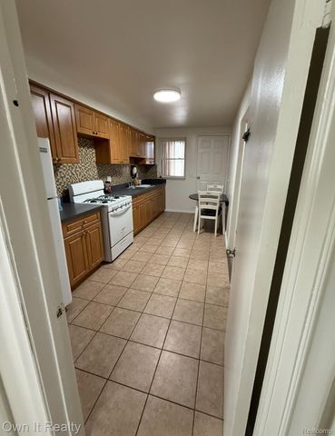12824 W Warren Avenue 201, Dearborn, MI 48126