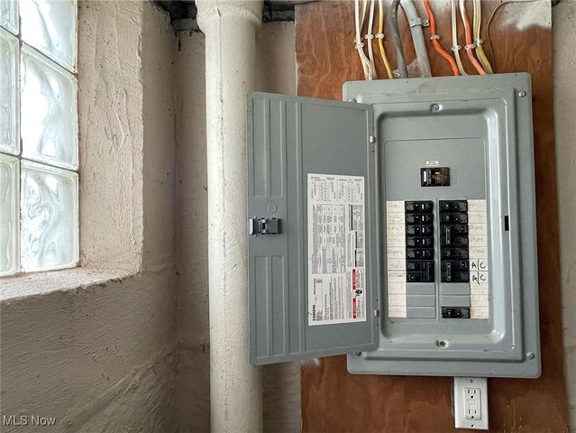 147 Brighton Drive, Akron, OH 44301