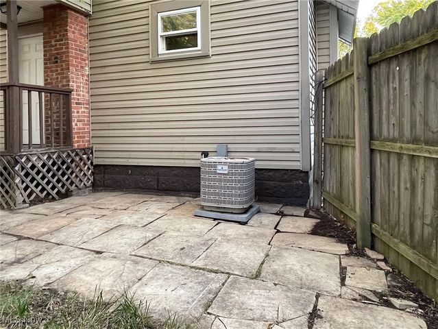 147 Brighton Drive, Akron, OH 44301