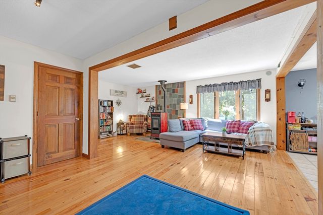 73 New Boston Rd, Sturbridge, MA 01566