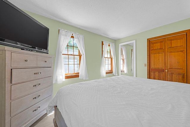 73 New Boston Rd, Sturbridge, MA 01566