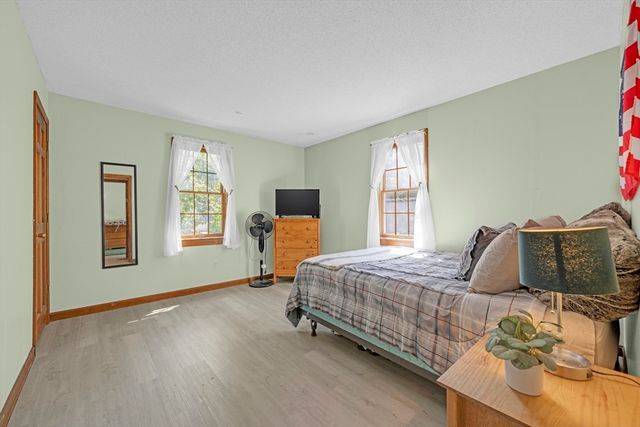 73 New Boston Rd, Sturbridge, MA 01566