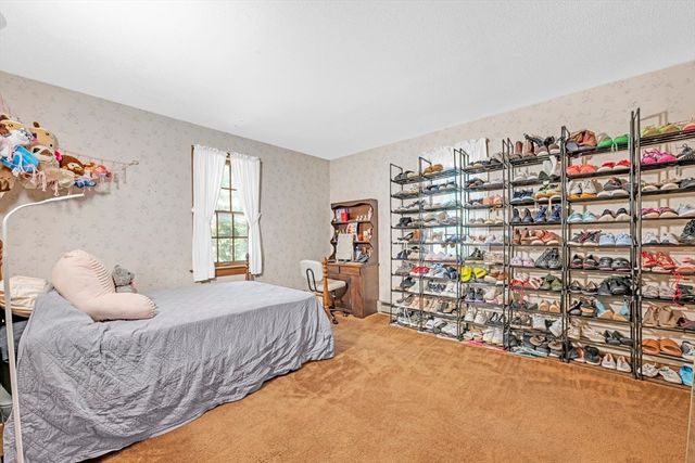73 New Boston Rd, Sturbridge, MA 01566