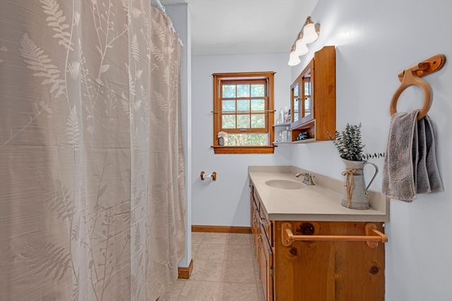 73 New Boston Rd, Sturbridge, MA 01566