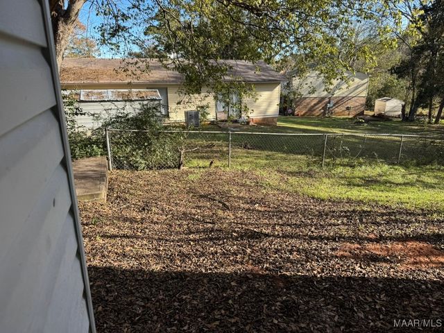 23,25 CRESTWOOD Court, Millbrook, AL 36054