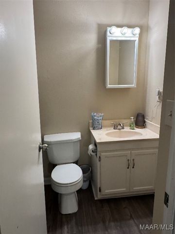 23,25 CRESTWOOD Court, Millbrook, AL 36054