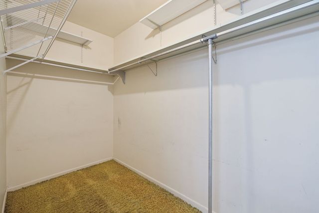 7510 Farmingdale Drive 407, Darien, IL 60561