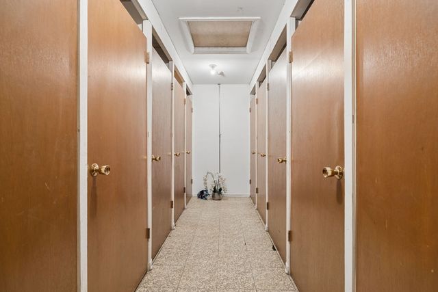 7510 Farmingdale Drive 407, Darien, IL 60561