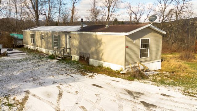 25 Wilder Lane, Royalton, VT 05032